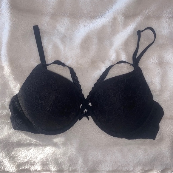 Victoria's Secret Other - NWOT Victoria’s Secret Lace Push-Up Bra